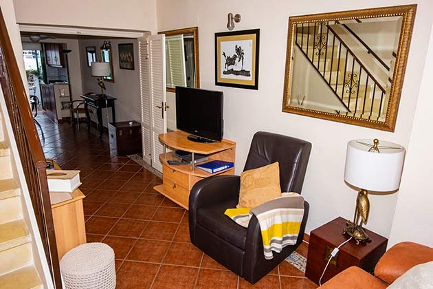 Apt 41, Hotel Carabeo, Nerja.